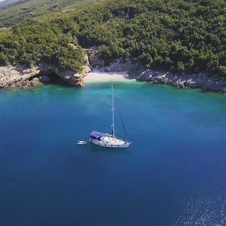 Illyria_sailing_yachts * Orikum